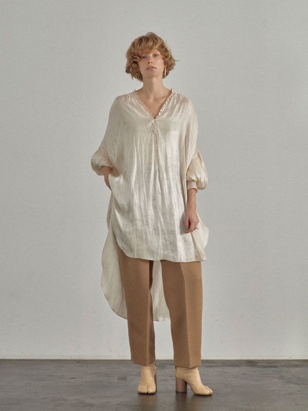 シャイニーフレアロングシャツ - IVORY