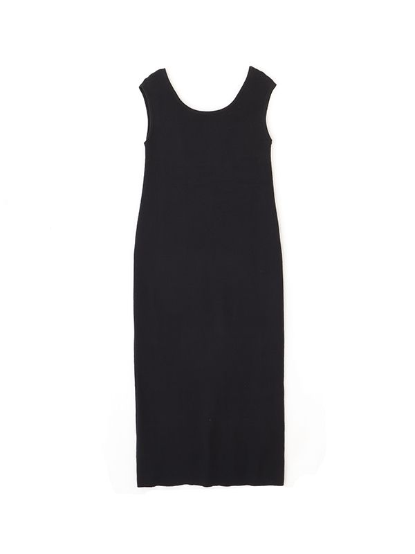 オープンバックスリーブレスニットワンピース（BLACK)