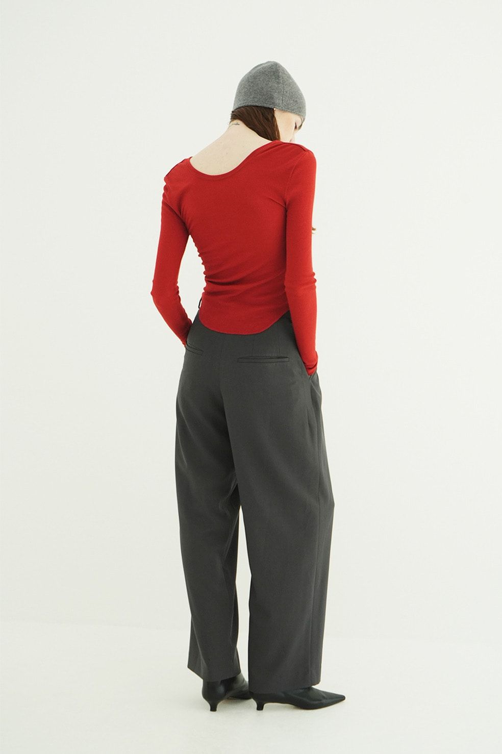 【26AW】ベーシックタックパンツ - BASIC TUCK PANTS (GREY)