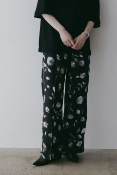 フラワーワイドパンツ - BLURRED FLOWER WIDE PANTS - BLACK