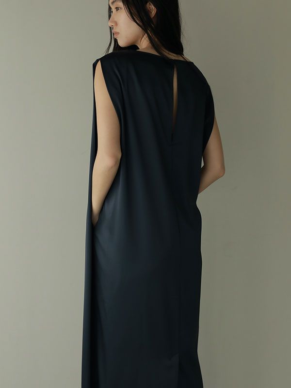 スリーブレスショルダータックサテンワンピース - NAVY