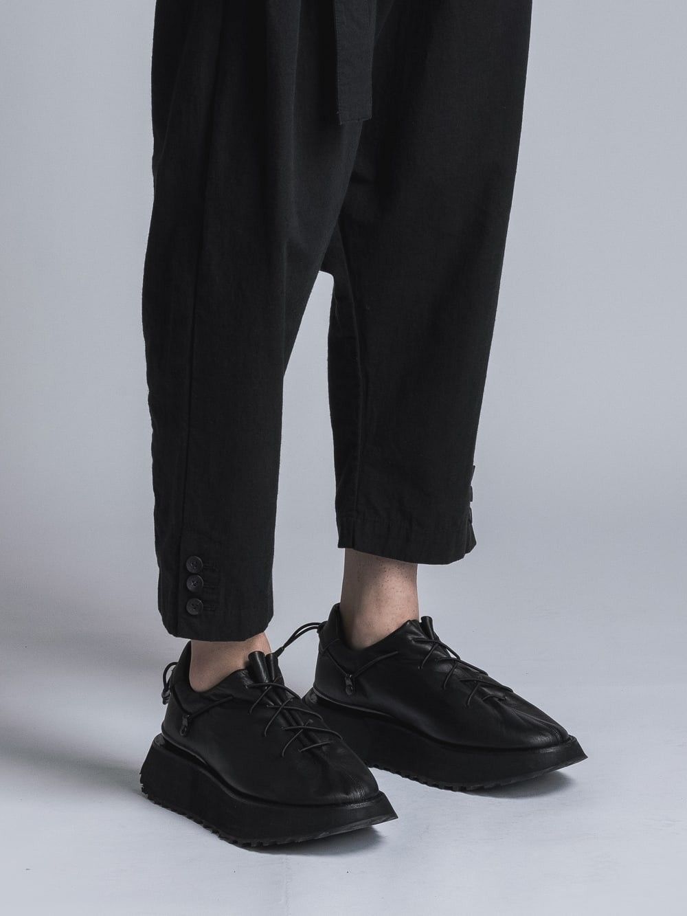 コットンヘンプクロップドトラウザーズ - COTTON CROPPED TROUSERS
