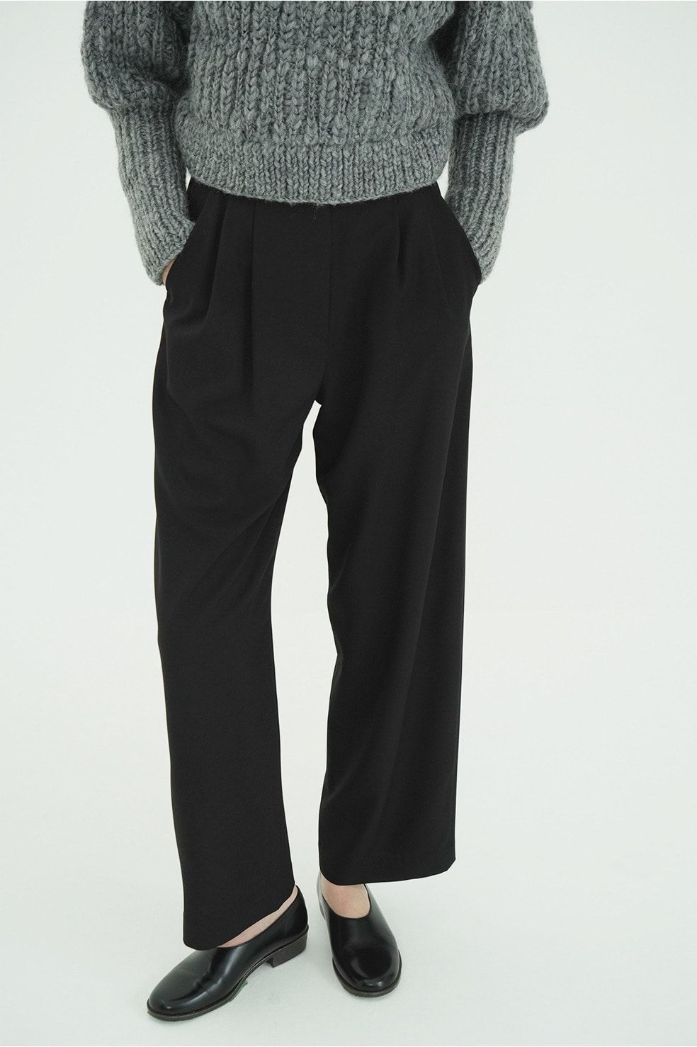 【26AW】ベーシックタックパンツ - BASIC TUCK PANTS (BLACK)