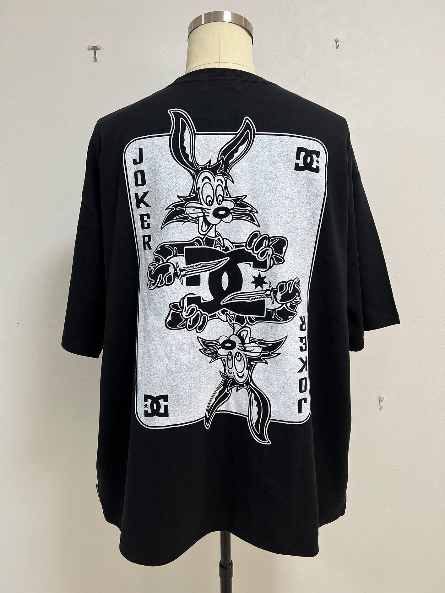 KIDILL - SHORT SLEEVE WIDE TEE COLLAB WITH DC SHOES JOKER - BLACK