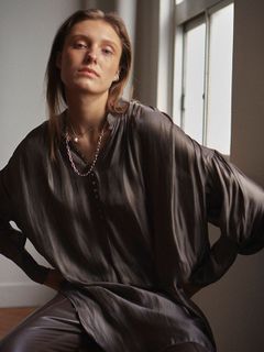 シャイニーフレアロングシャツ - GREY