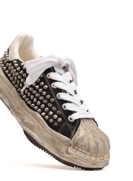 オリジナルソール スタッズスニーカー "BLAKEY"  STUDDED Canvas Low-top Sneaker - A13FW729 - BLACK