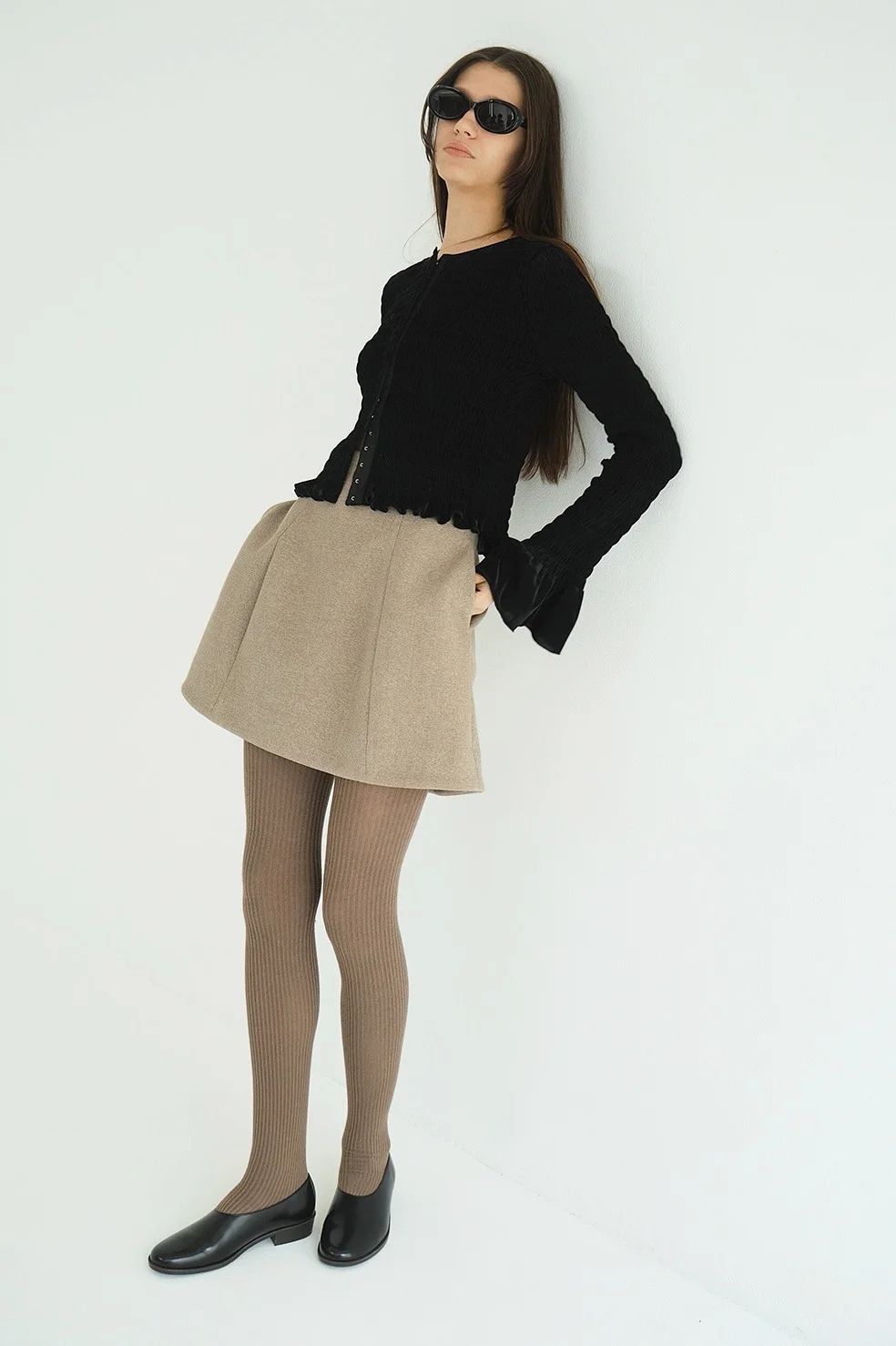 シャーリング デザイン ブラウス - SHIRRING DESIGN BLOUSE (BLACK)