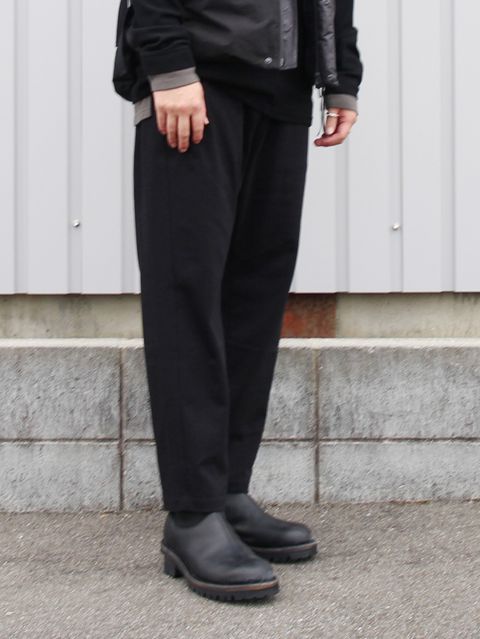 TVAの最新ダウンベストで作るモードスタイル