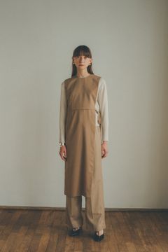 様々なアレンジを楽しめるエトレのコートは間違いなくマスト