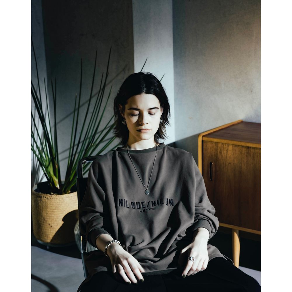 ロングスリーブ刺繍カットソー - LONG SLEEVE EMBROIDERY TEE - Deep Khaki