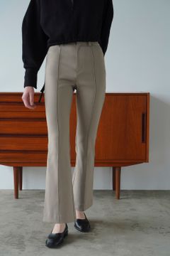 センター ライン ブーツ カット パンツ - CENTER LINE BOOTS CUT PANTS - BEIGE