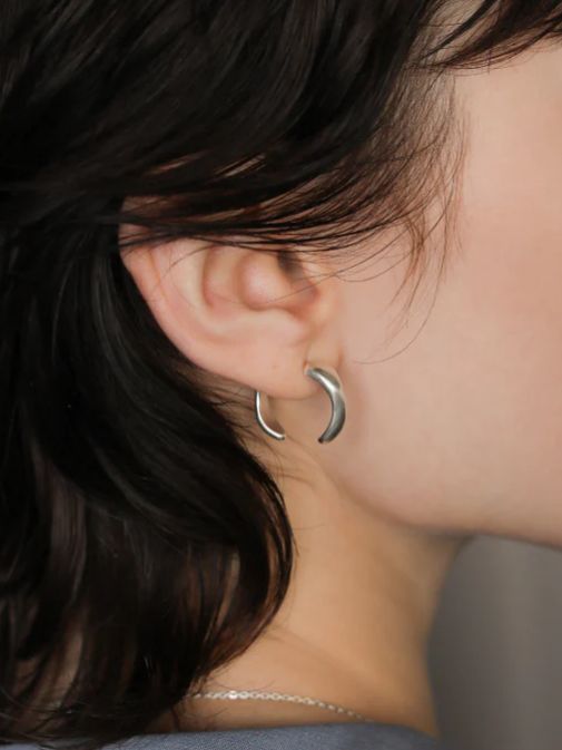 【両耳用】ワープピアス SV シルバー シンプル デザイン ユニセックス アクセサリー