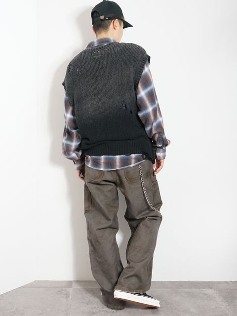 KAMIYAのワイドパンツ×レイヤードで魅せる25SS 最新ヴィンテージコーデ