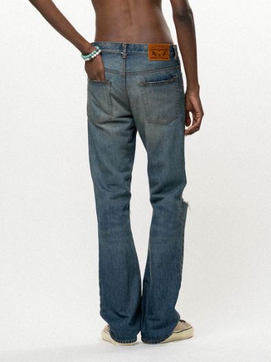 ディストレスド スリム ブーツカット デニム パンツ - Distressed Slim Bootcut Denim Pants (INDIGO)