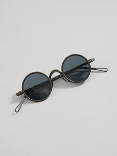 程よくエッジの効いたYUKI HASHIMOTOのセットアップコーデ