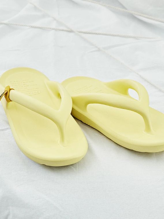 Flipflop Zerovity OG - リカバリーサンダル -   Lemon Butter