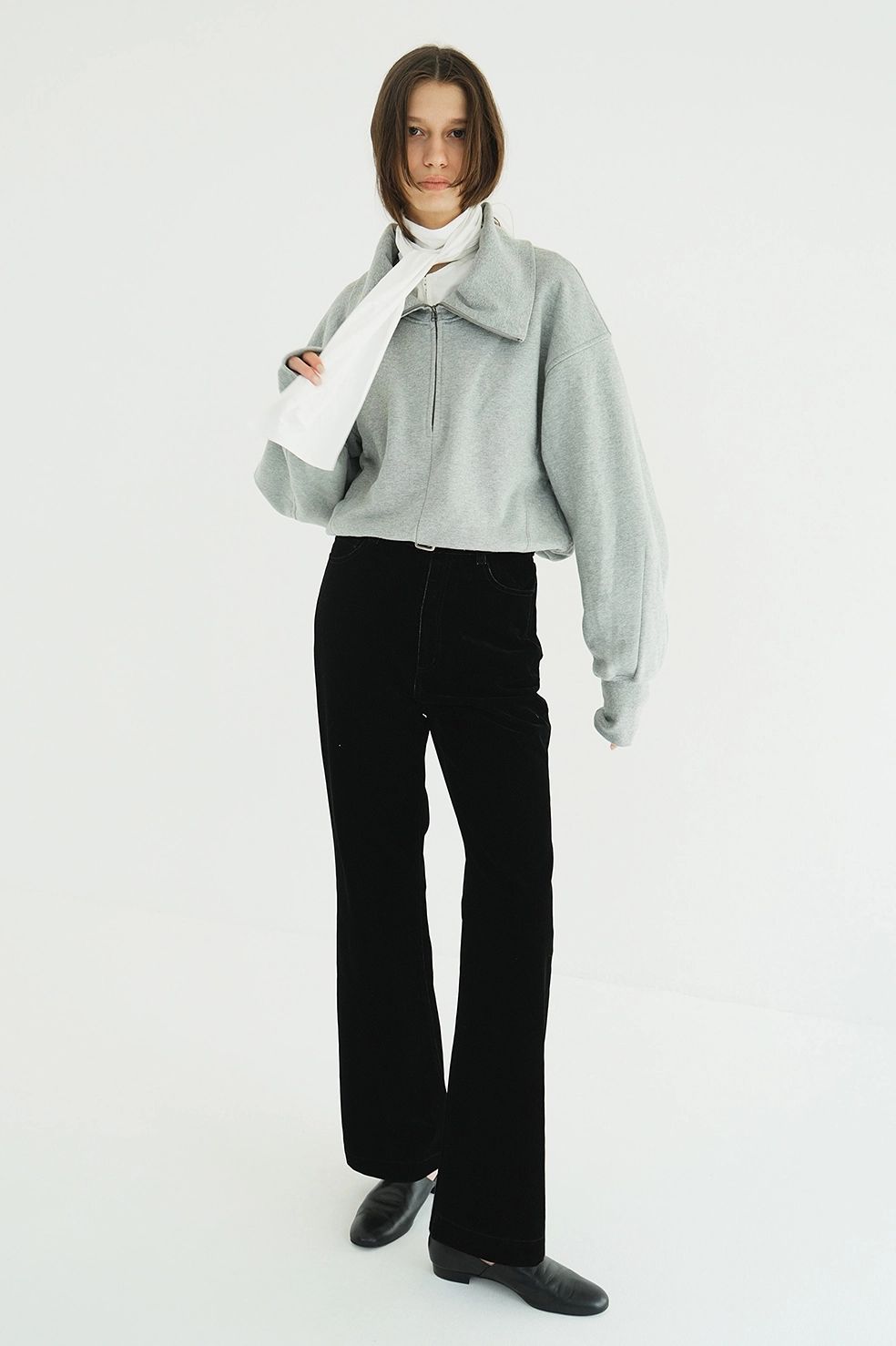 ハーフジップショートトップス｜ HALF ZIP SHORT TOPS (GREY)