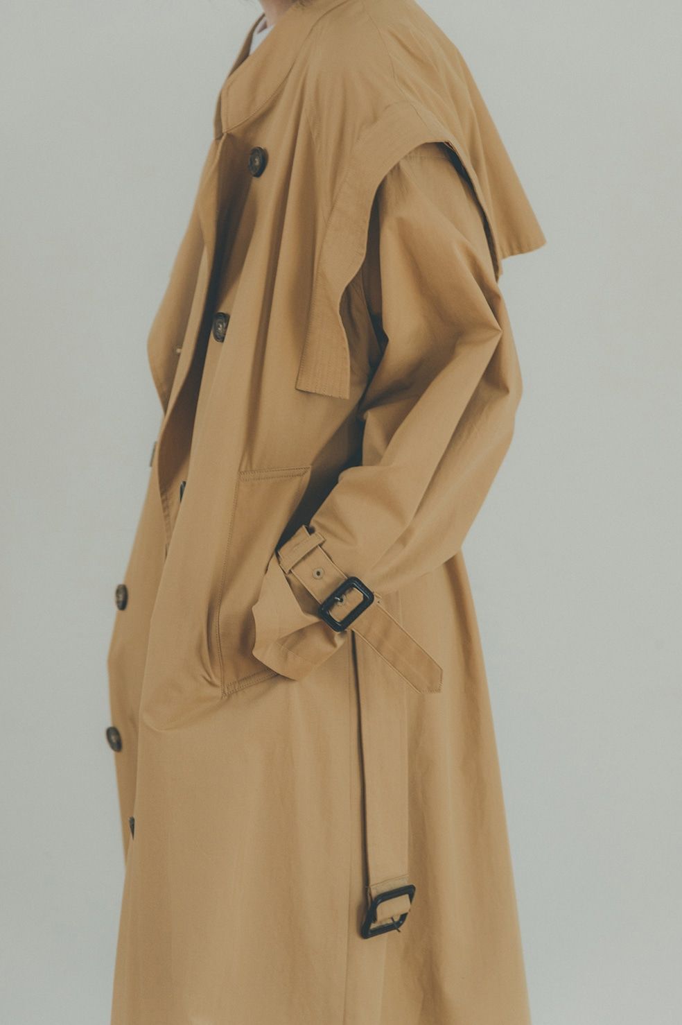 CLANE - 2WAY SQUARE SLEEVE TRENCH COAT BEIGE