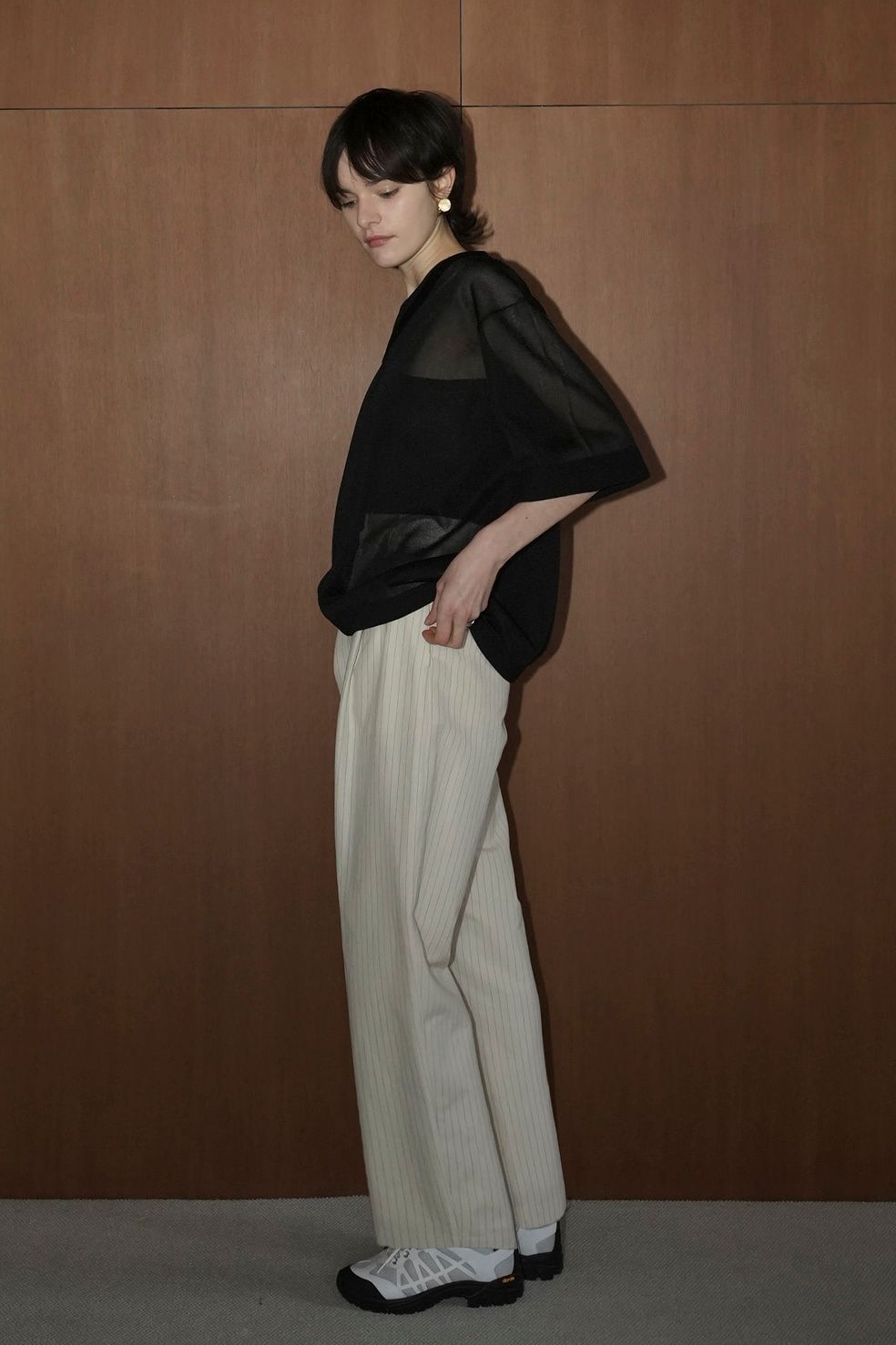 シアー ブイネック ニットトップス -  SHEER VNECK KNIT TOPS - BLACK