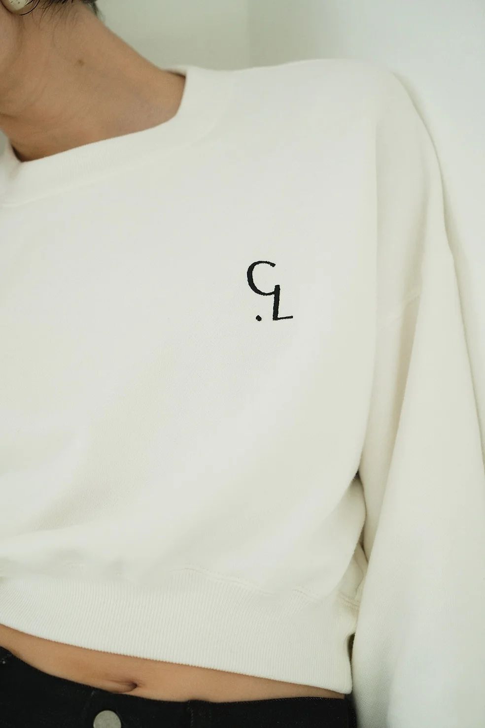 【3色展開】 ロゴスウェットトップス - LOGO SHORT SWEAT TOPS