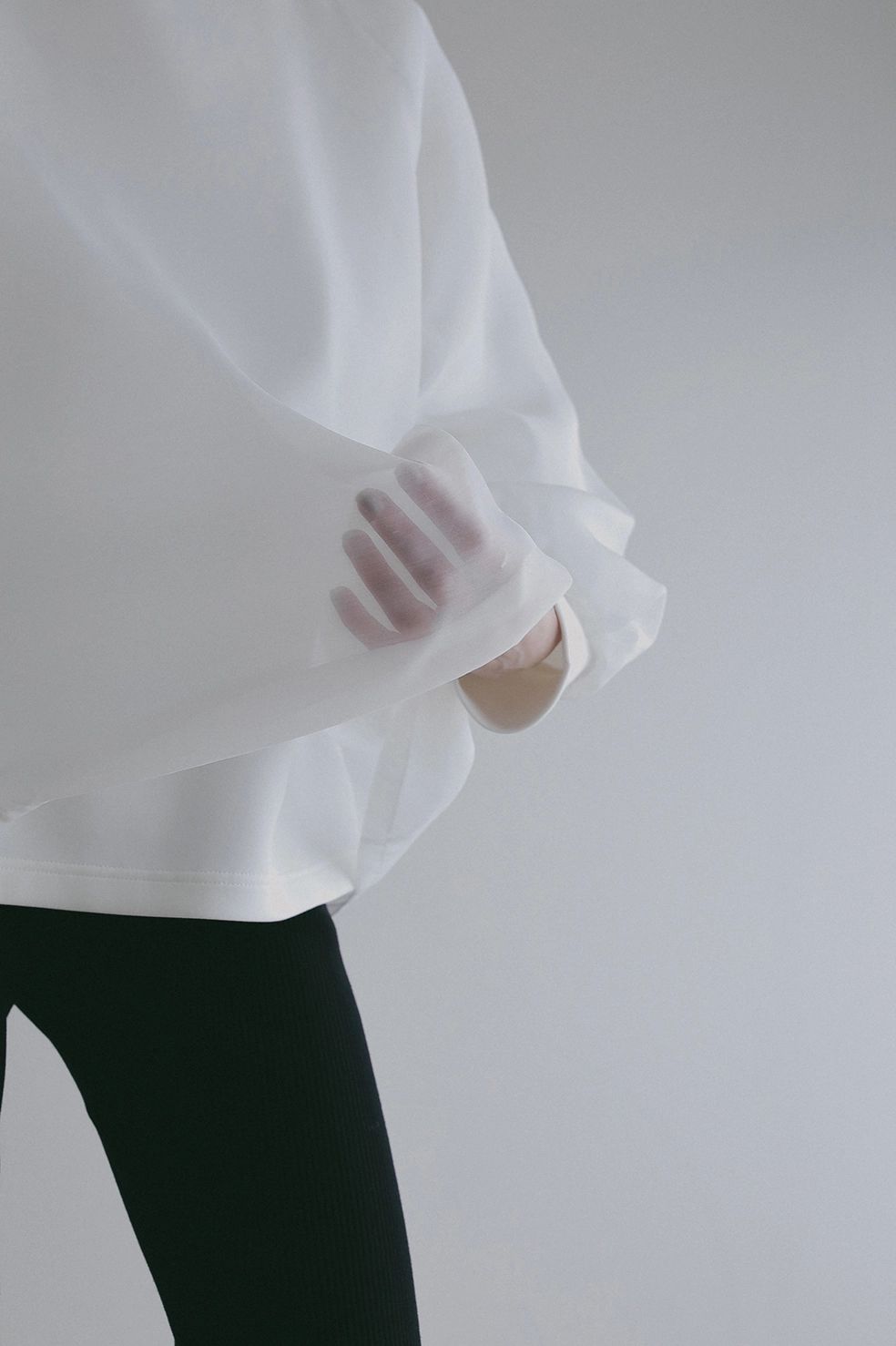 シアーレイヤード カットトップス | SHEER LAYERED CUT TOPS (WHITE)