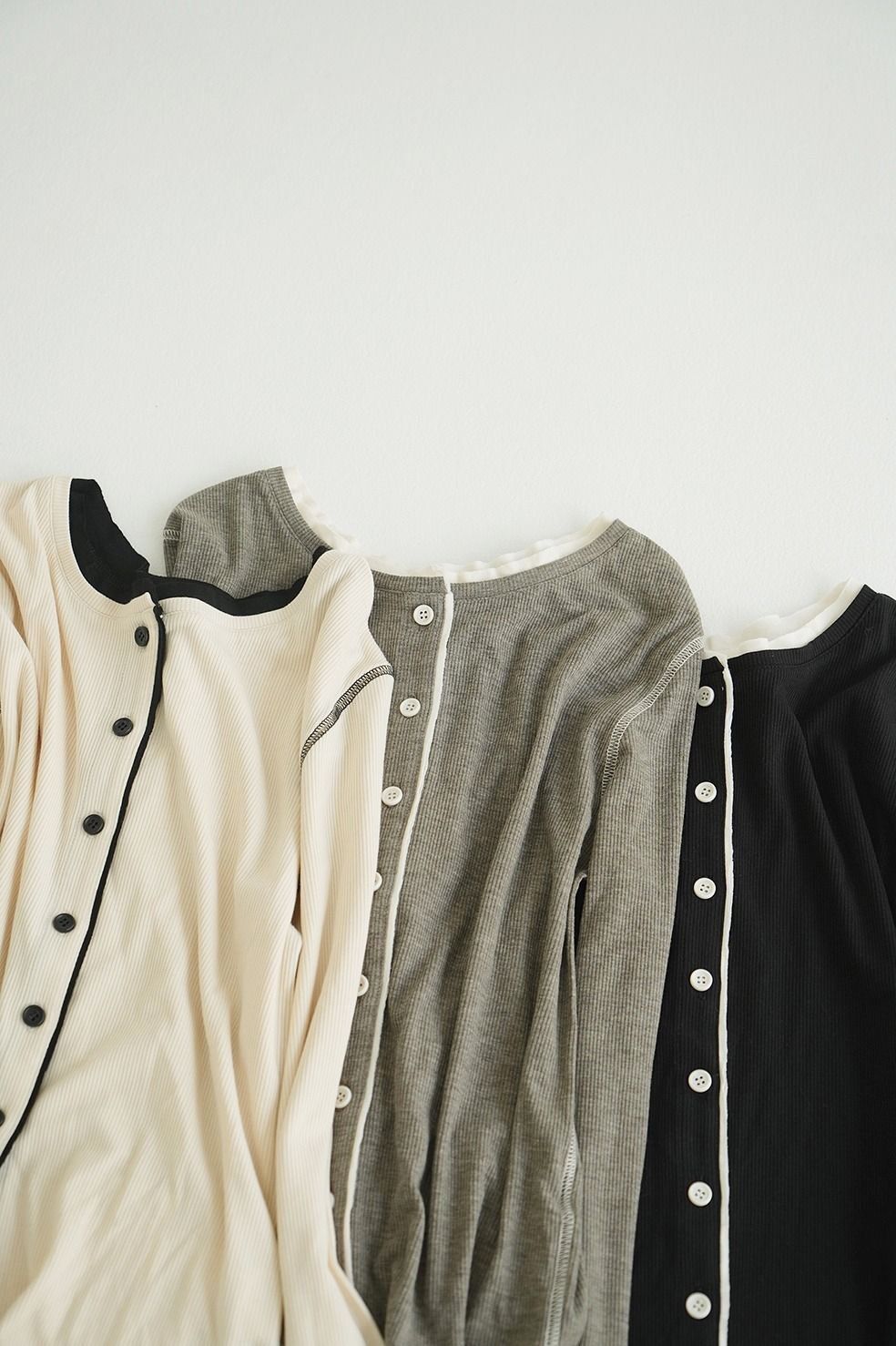 バイカラーカーディガン | W FACE BICOLOR CARDIGAN (IVORY)