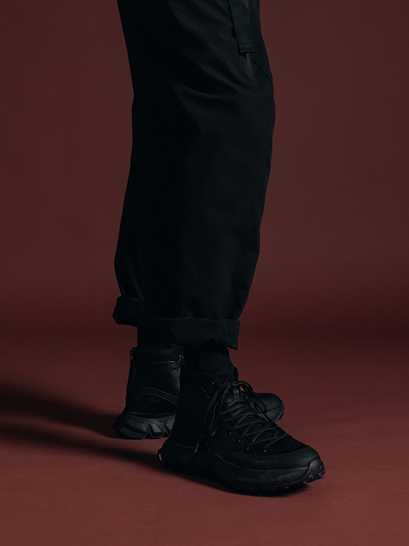 バック ジップ スニーカー - VI-3686-09 - A-BLACK