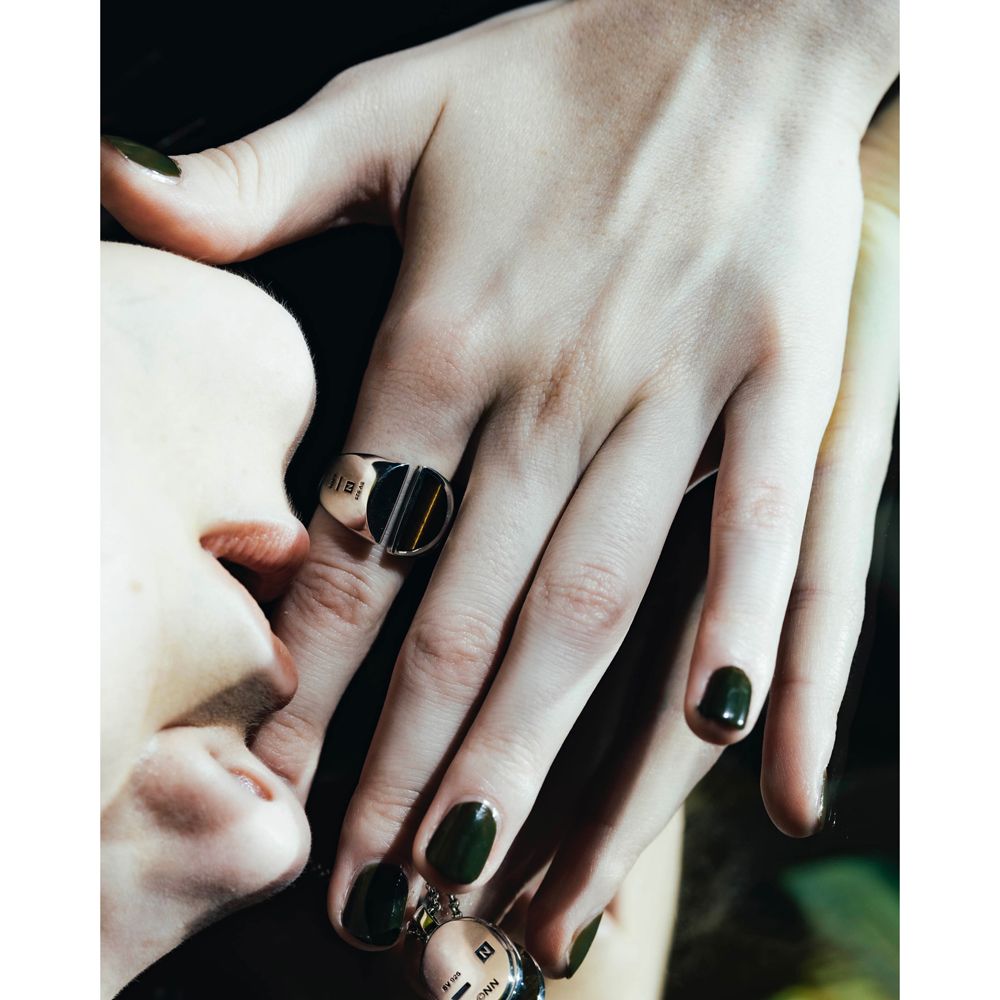 theGazettENIL DUE/NIL UN TOKYO ONYX SIGNATURE RING | santelaboratorio.com.br