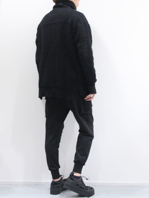 TVA 新作ハイネックのニットブルゾンコーデ