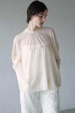 シアー メッシュ カーブ スリーブ トップス - アイボリー -  SHEER MESH CURVE SLEEVE TOPS