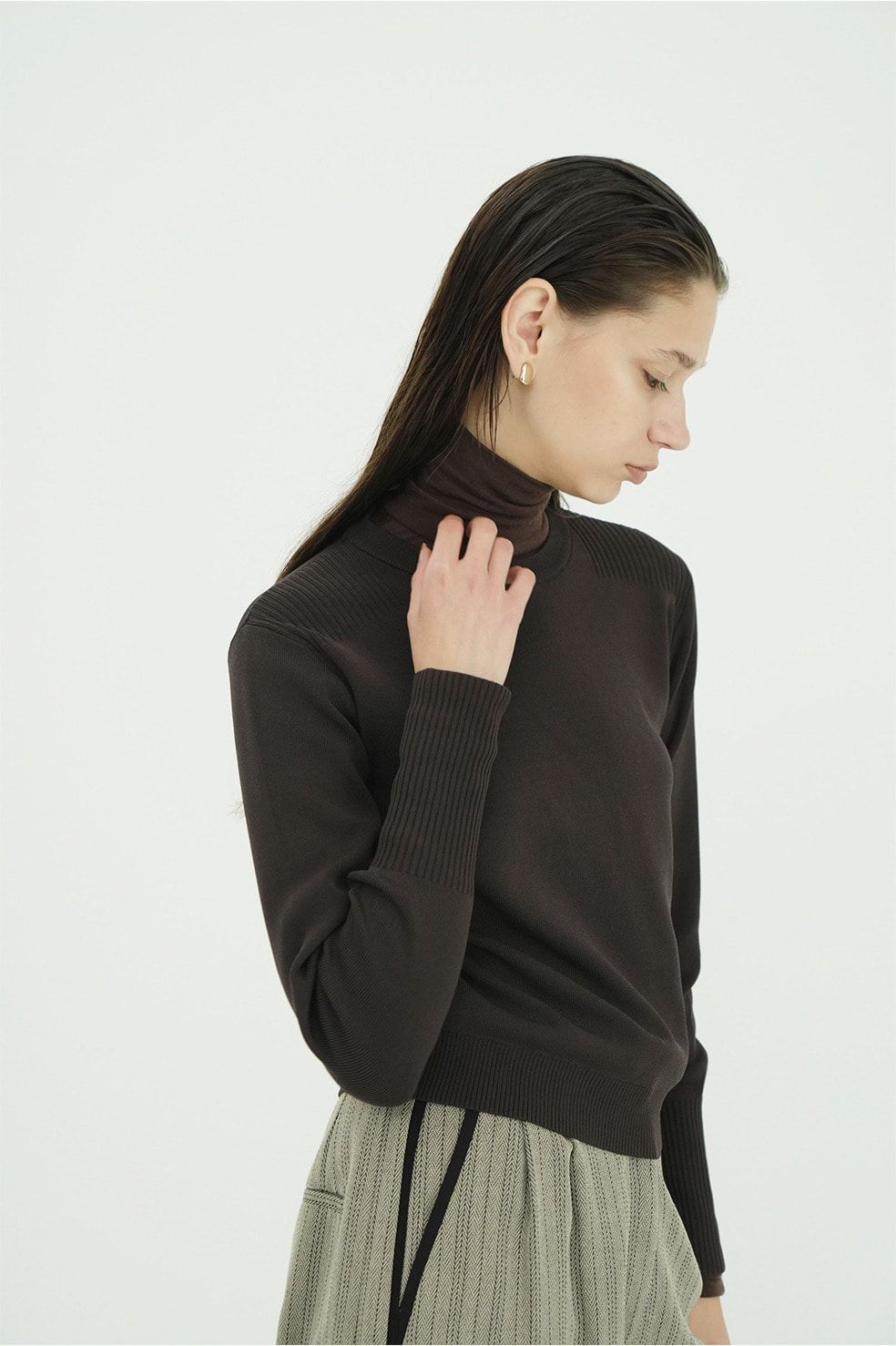 【26AW】ベーシックコンパクトニットトップス - BASIC COMPACT KNIT TOPS (BROWN)