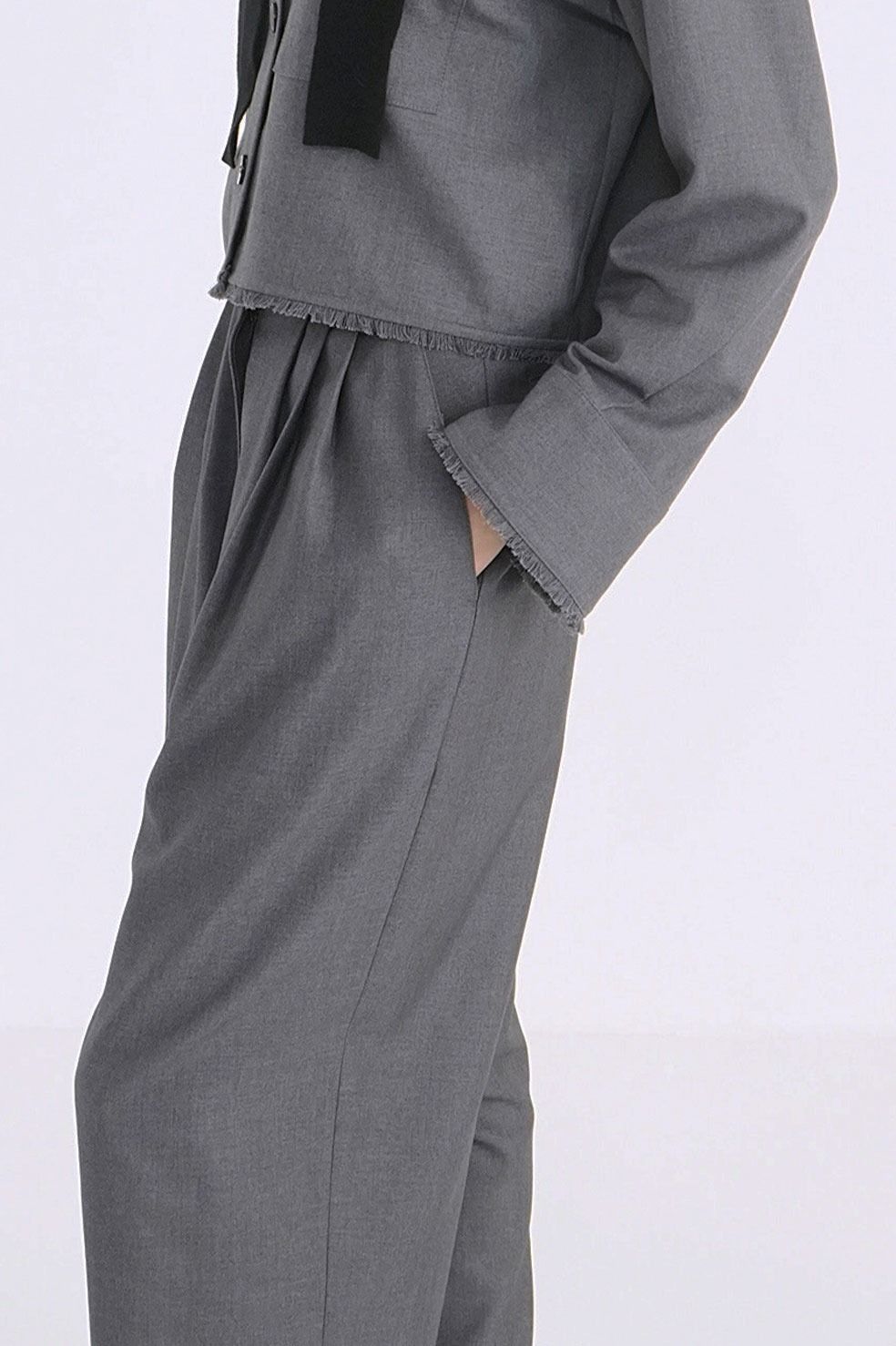CLANE - ベルトデザイン テーパードパンツ - WIDE BELT TUCK