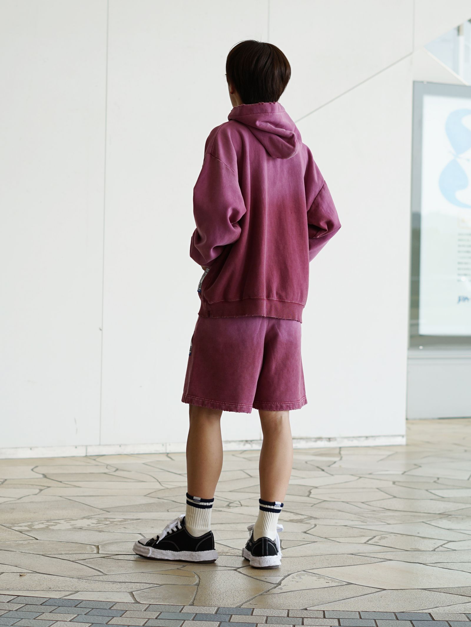 ”サンフェード加工が映える ”MMYのスウェットセットアップ