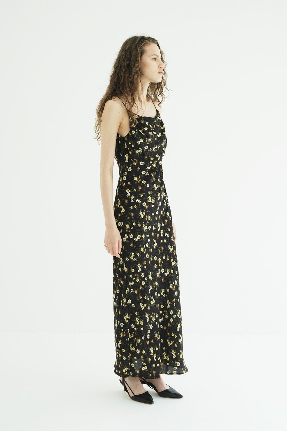 キャミソールドレス - MABEL FLOWER DRAPE CAMI (BLACK)