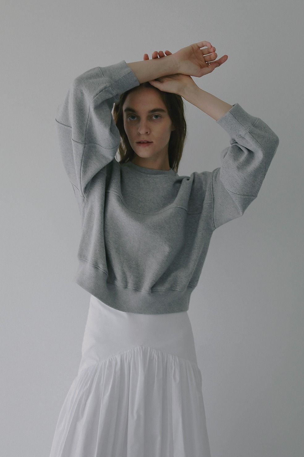 ネックデザインスウェット - MOON SLIT SWEAT TOPS (GREY)