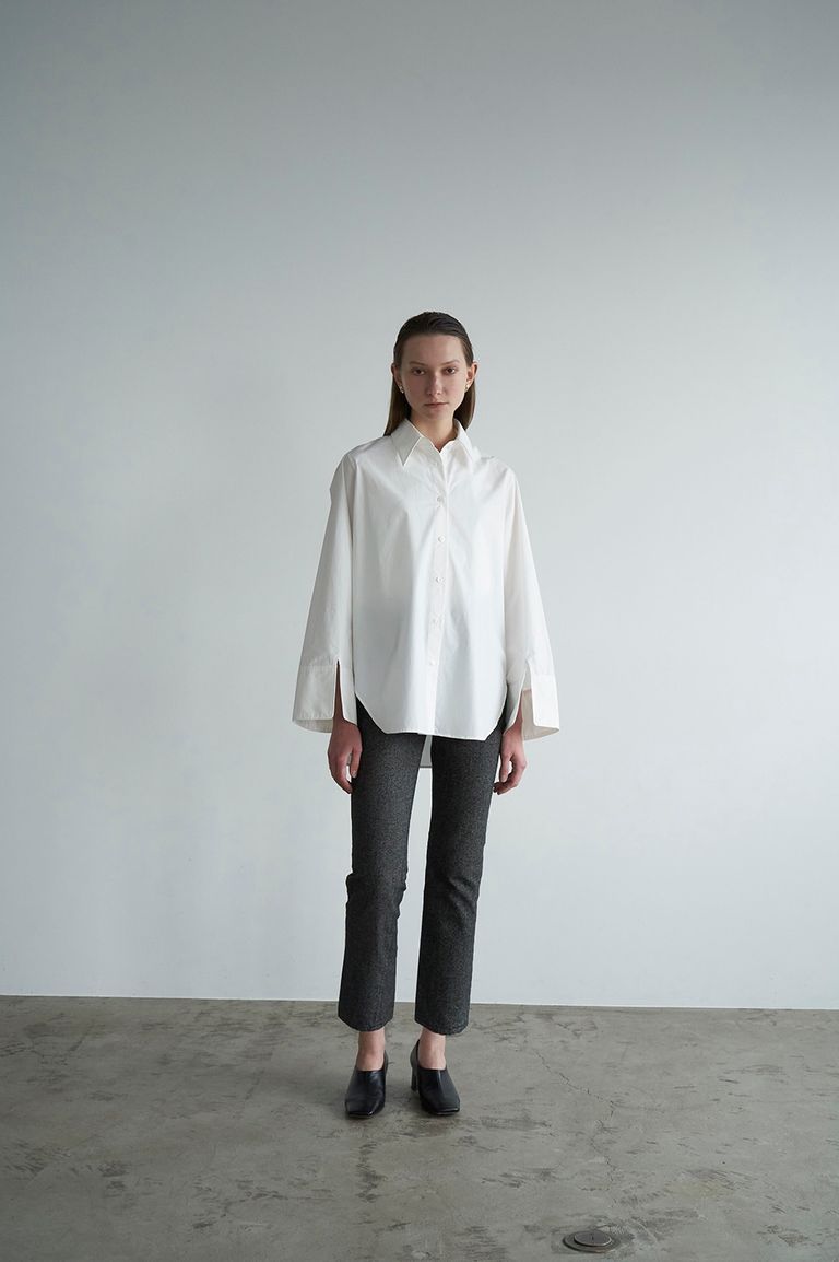 CLANE - ROUND SLIT BELL SLEEVE SHIRT - WHITE | ADDICT WEB SHOP