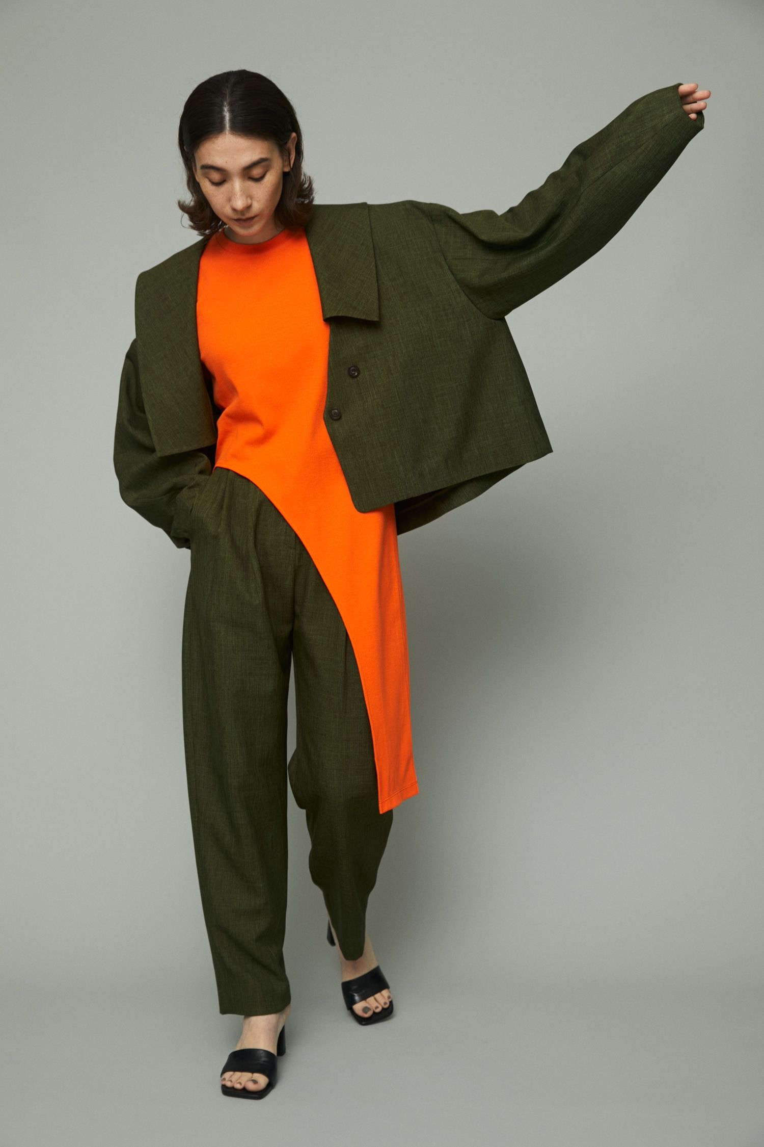 ツータックトラウザーズパンツ  - 2tuck trousers pants - KHIKI