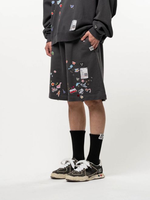 キッズ ステッカー プリント スウェット ショーツ - Kids Sticker Printed Sweat Shorts(BLACK)