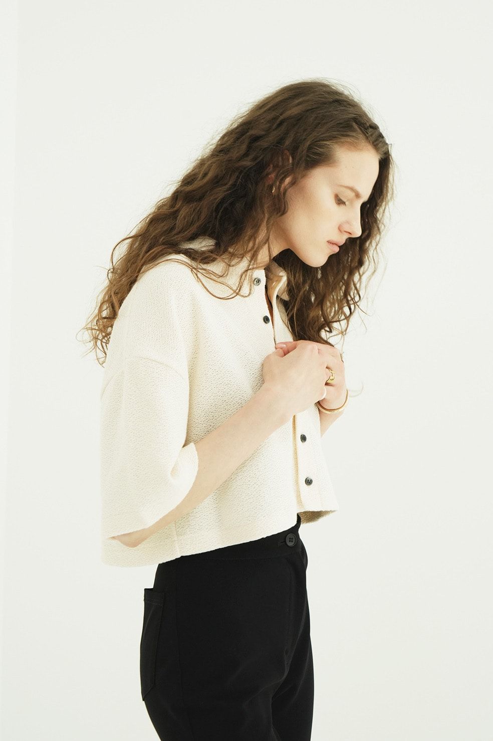 クロップドポロトップス - CRISP CROPPED POLO TOPS (IVORY)