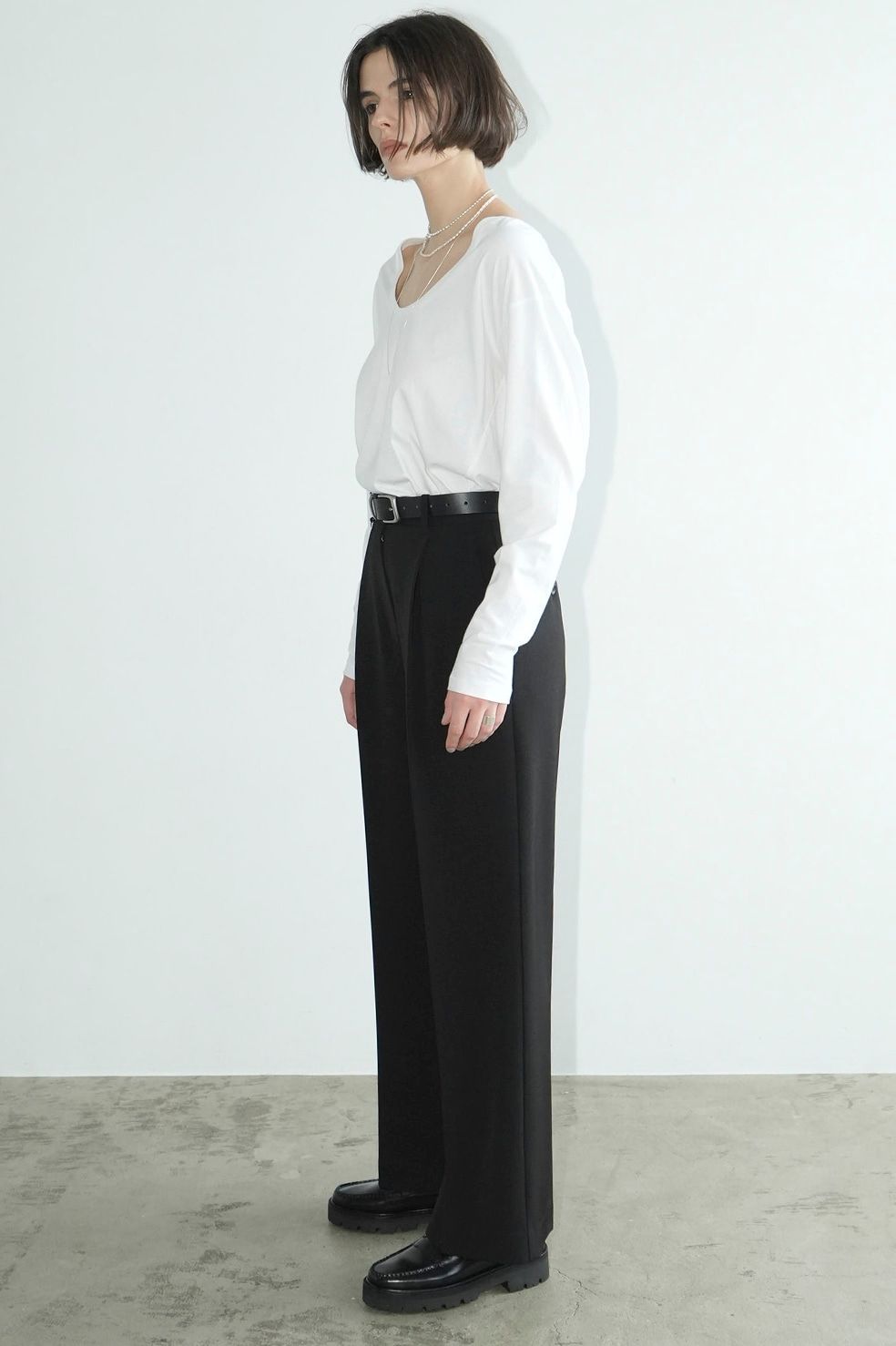Uネックロングスリーブカットソー -  DEEP U NECK TOPS - WHITE