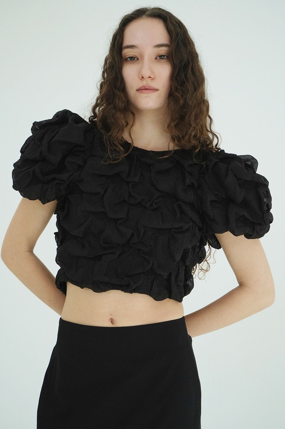 パフトップス - W FACE CLOUD PUFF SLEEVE TOPS (BLACK)