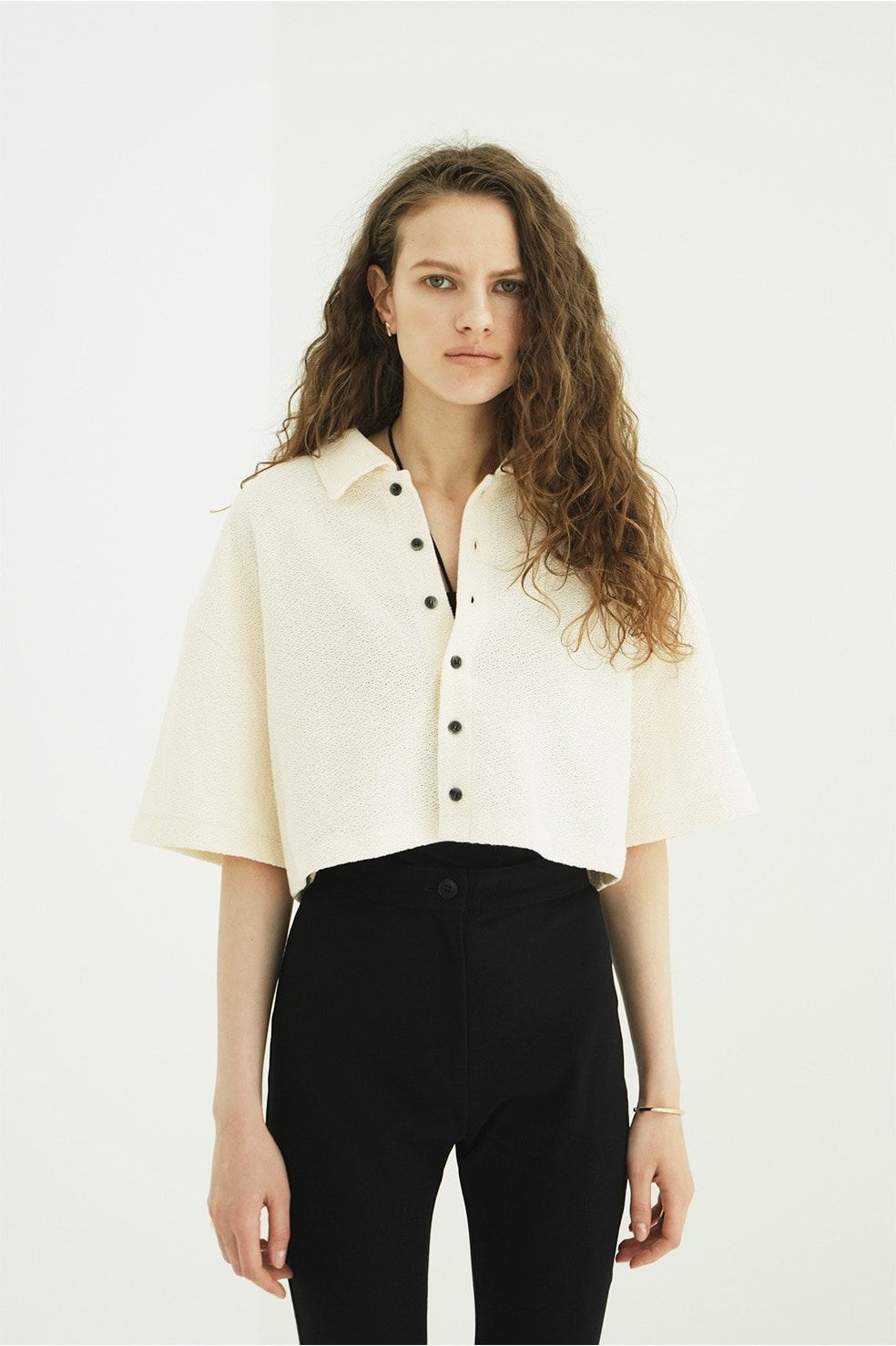 クロップドポロトップス - CRISP CROPPED POLO TOPS (IVORY)