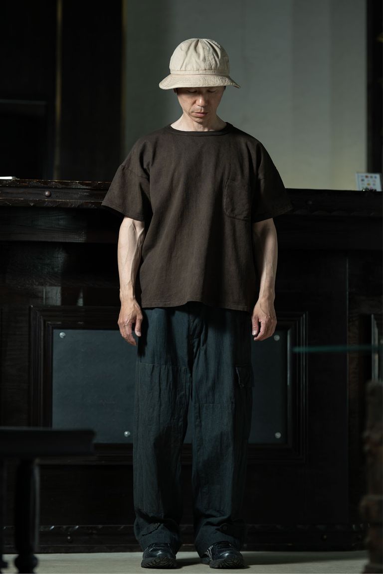 amachi. Double Knee Cargo × T.T Tee、軽量カーゴで仕上げる初夏の実用派