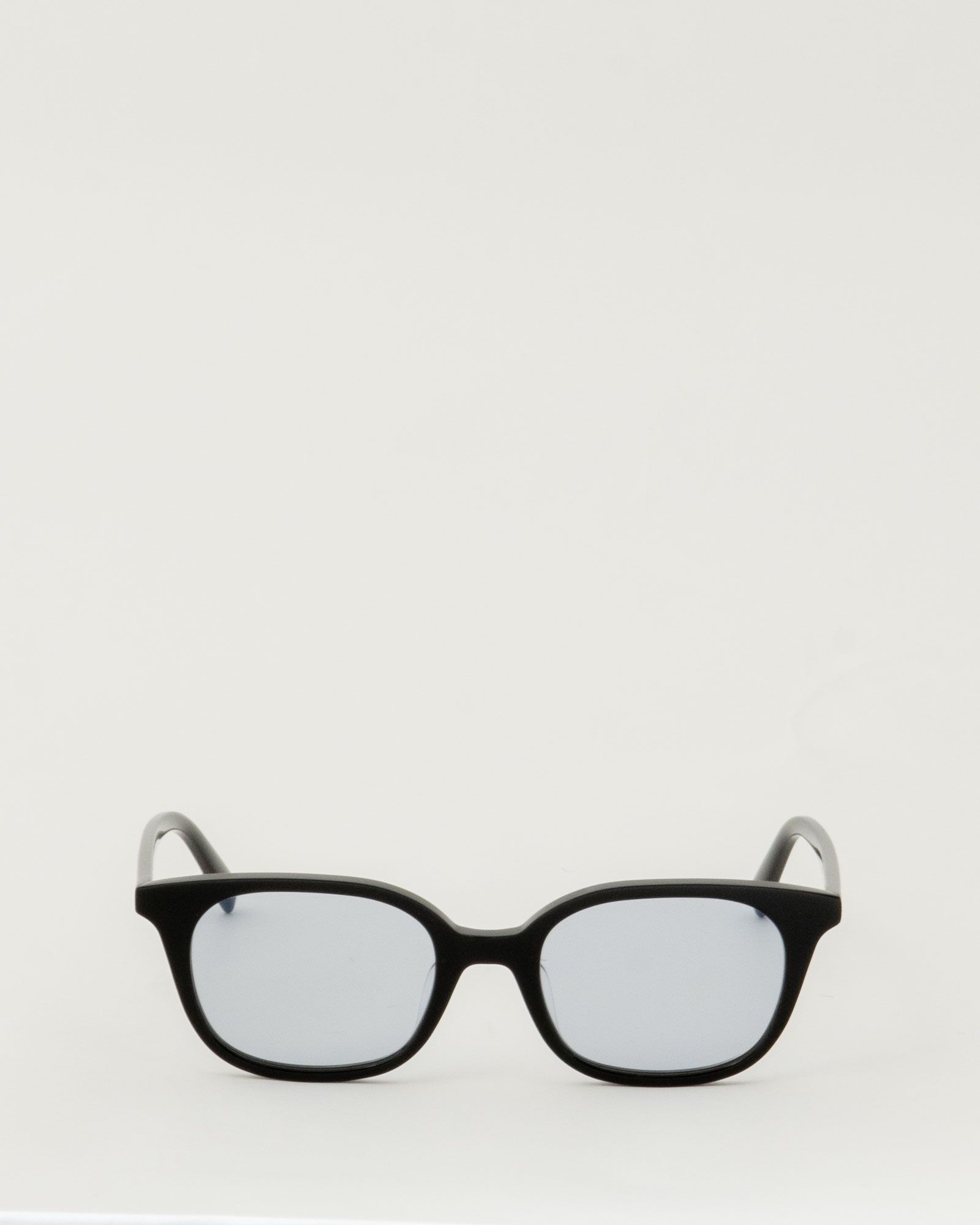 Evan 01(c). Shiny Black (Lt.Blue)