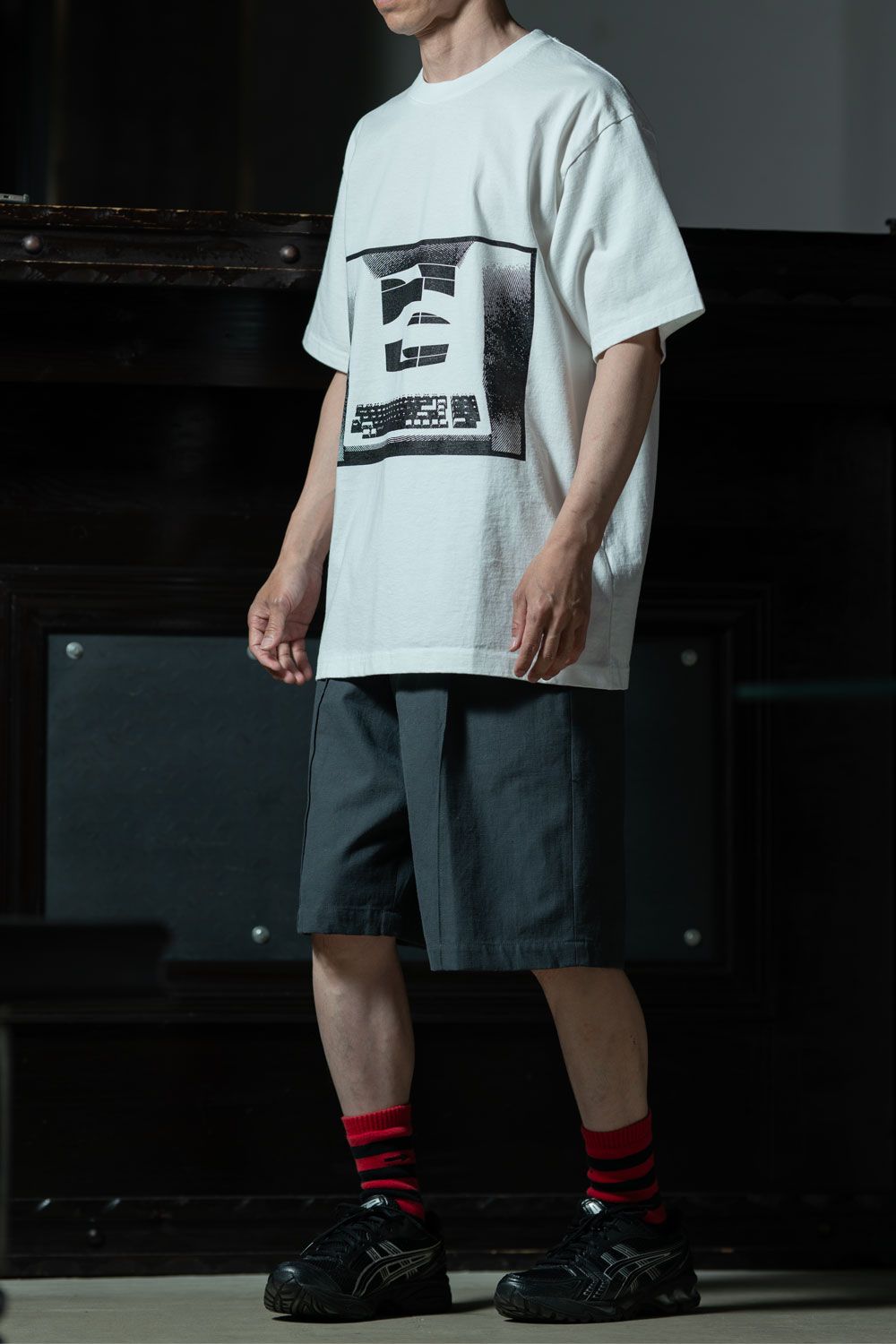 C.E MD Corporate Entity T × T.T Lot.215 U.S. Army Shorts、赤ソックスで抜くミリタリーショーツスタイル