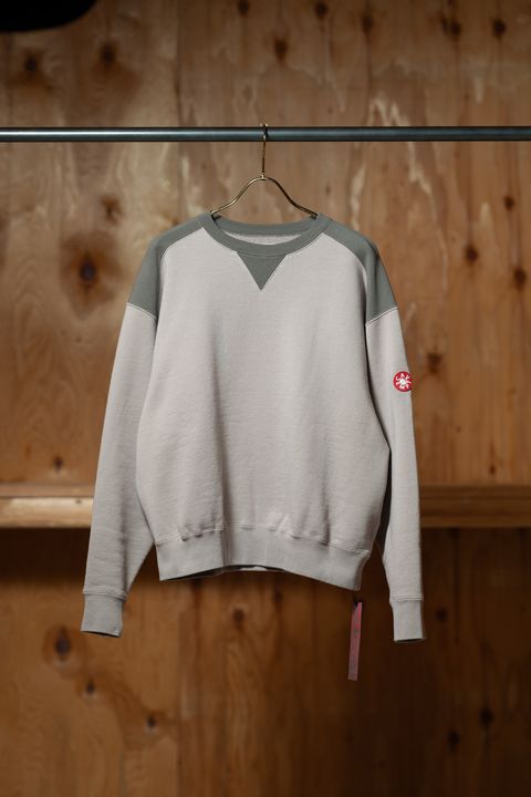 C.E / Panel Shoulder Crew Neck Beige