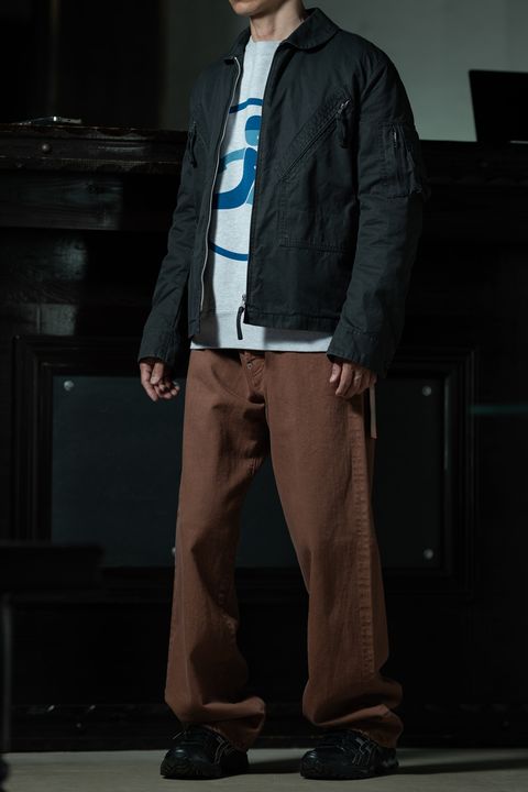 Organic Mechanic — C.E × YOUTH OF THE WATER、無機質なグレーを柿渋テラコッタで崩す