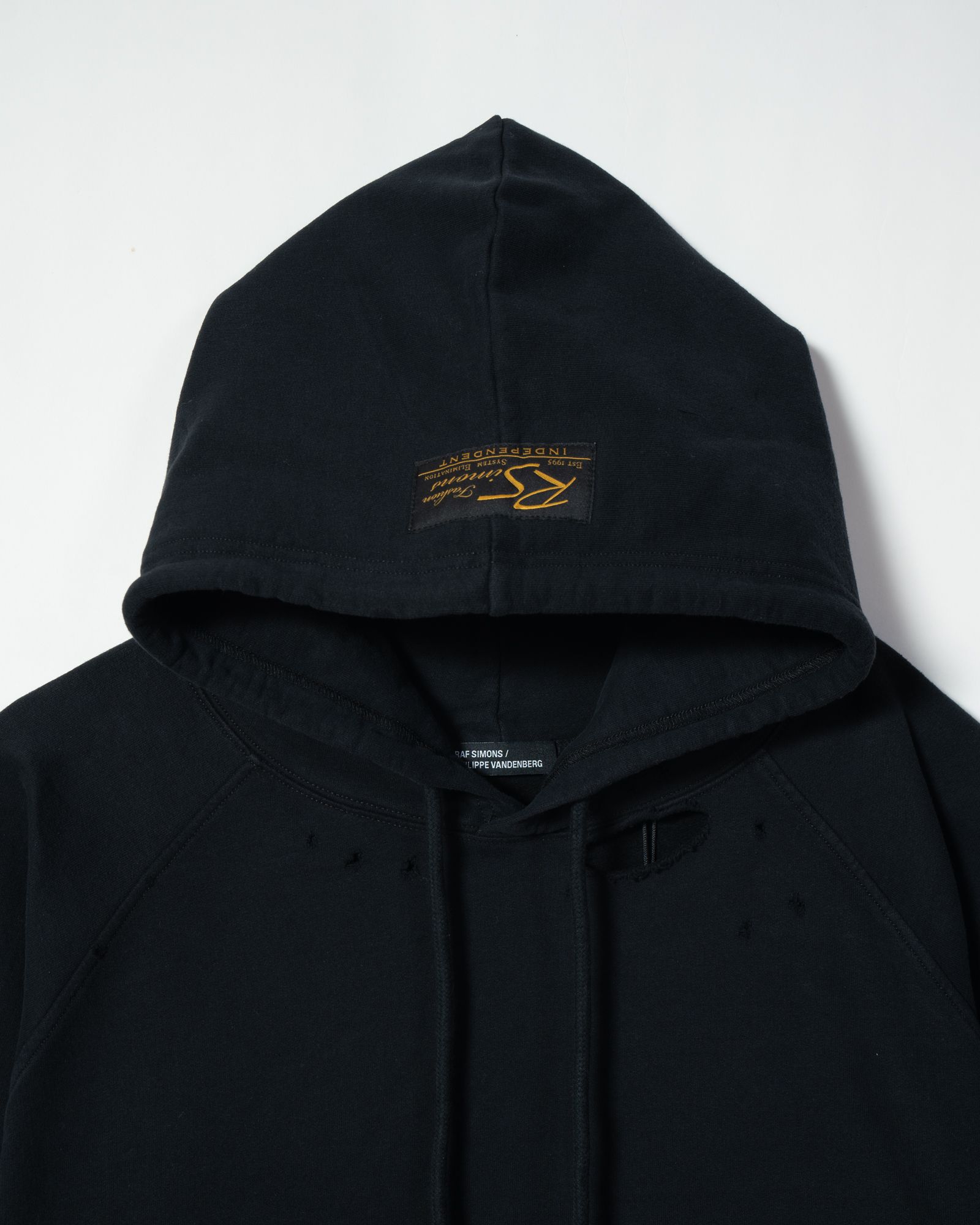 Washed big f it hoodie with clasps and patch