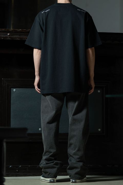 C.E Hrc T × YOUTH OF THE WATER Denim、漆黒ワントーンで魅せる初夏の抜き感コーデ