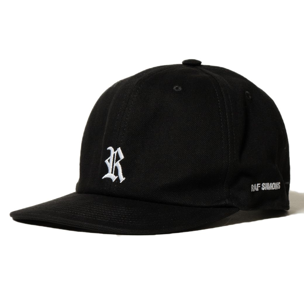 Cap with R embroidery
